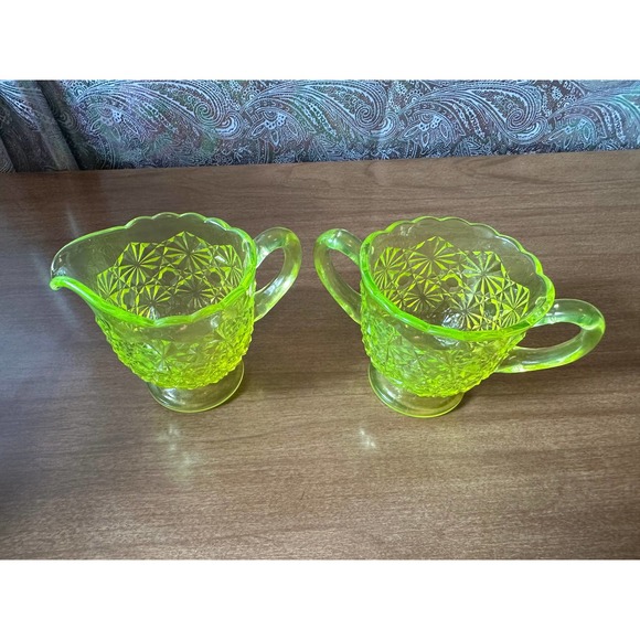 Vintage Vaseline daisy and buttons open sugar and creamer set by Degenhart glass - Picture 7 of 10